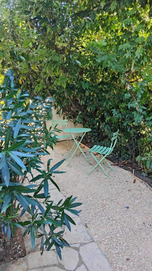 Le Petit Paradis ブリーブ・ラ ・ガイヤルド エクステリア 写真